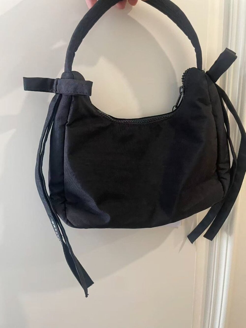Baggu x Sandy Liang Black Nylon Bow Hobo Shoulder Bag 11.3x9.3x4.2in NWT - Picture 4 of 11